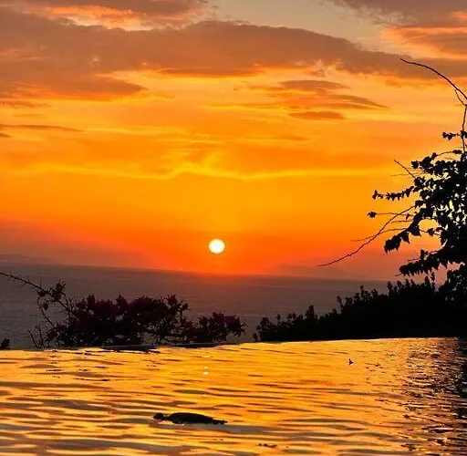 别墅 Eyeonsunset -private Pool-sea And Sunset View-privacy-quiete